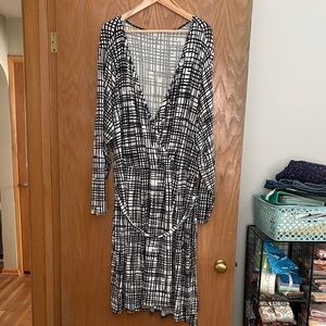 Ava & Viv Gray Checkered Wrap Dress